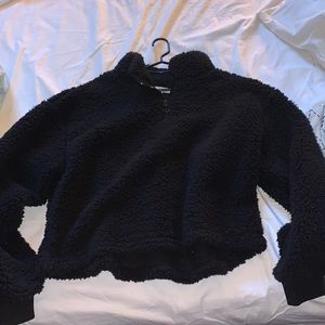 Black Sherpa throw-over